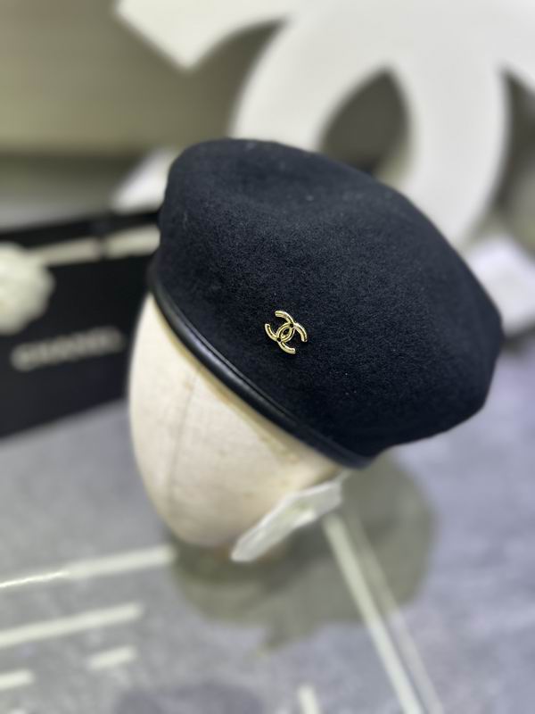 Chanel beret dx40